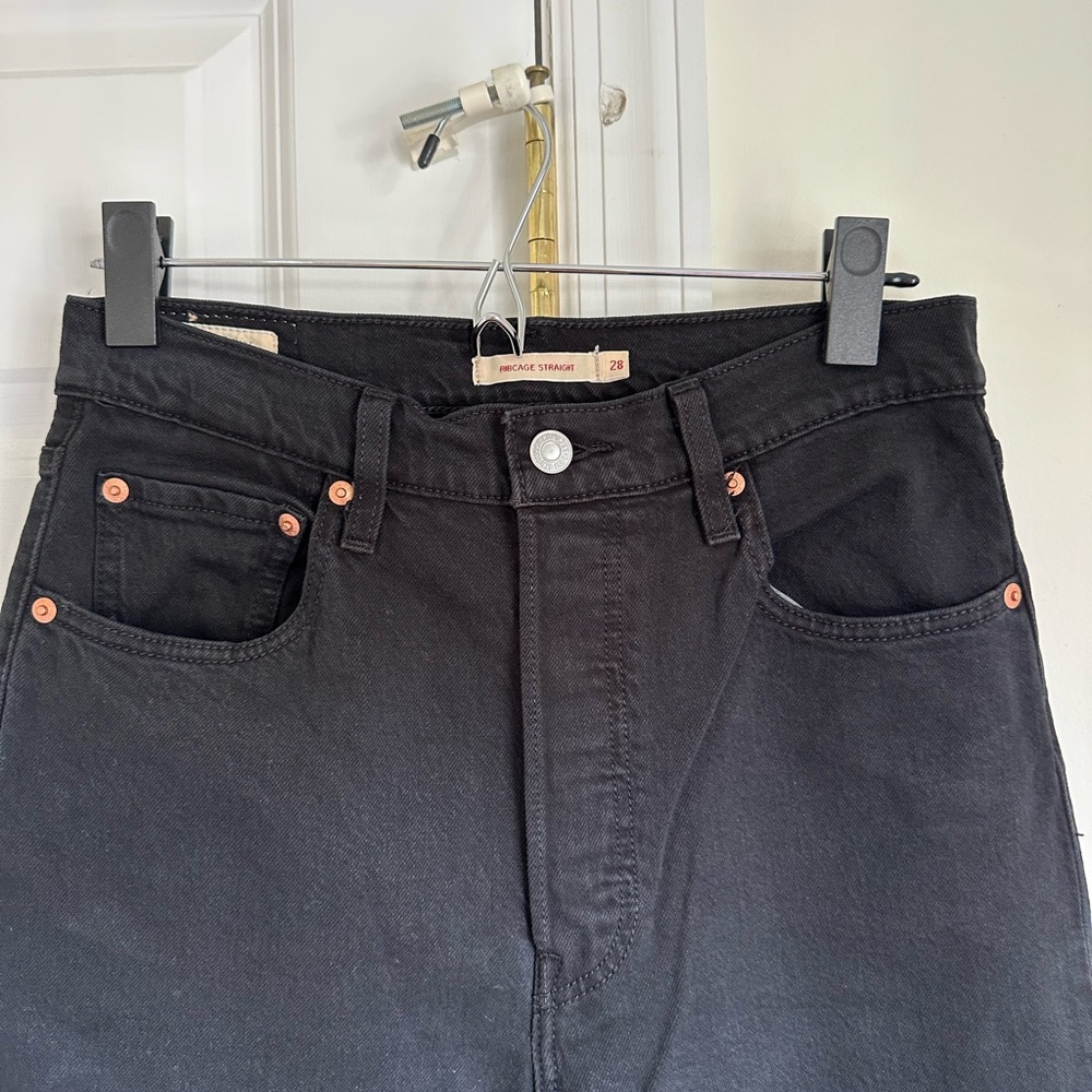 Levis Ribcage Jeans - Picture 3 of 7